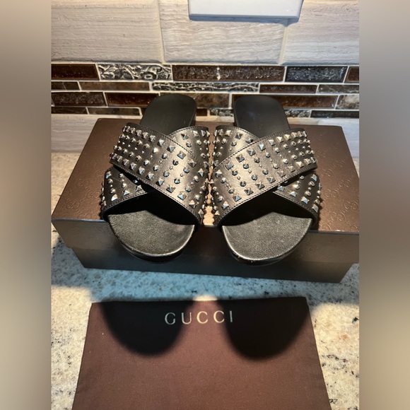 SOLD SOLD Authentic Gucci Vacchetta Austin Nero Sandal - Picture 15 of 16
